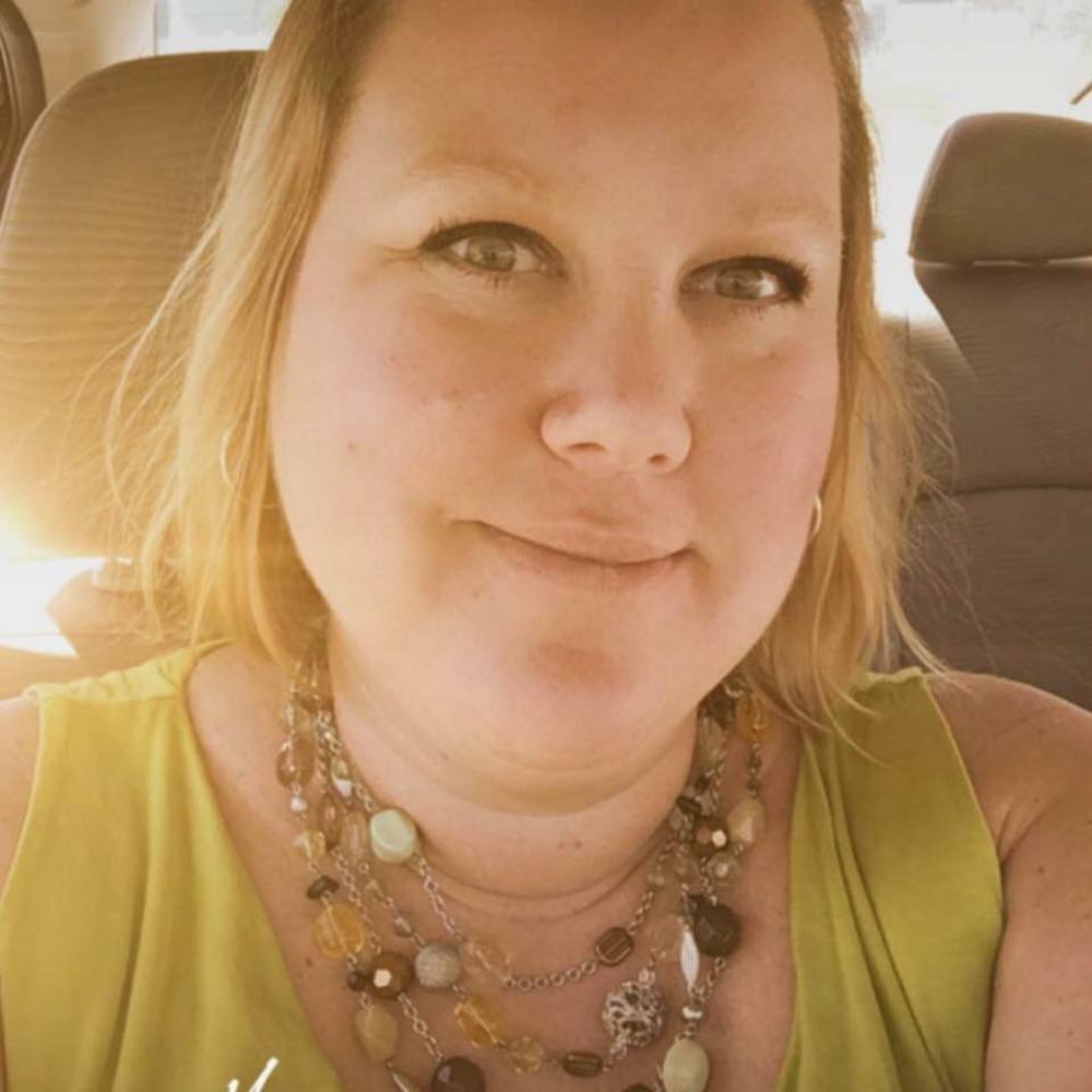 Meet your Posher, Hopie